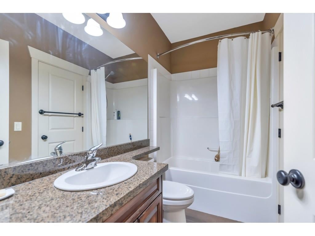 409-45893 Chesterfield Ave