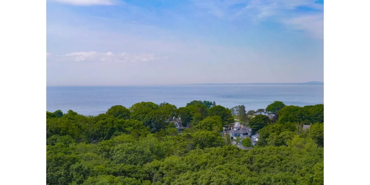 New Listing! 2A Ivy Lane, Kennebunkport, ME 04046 – $1,729,000
