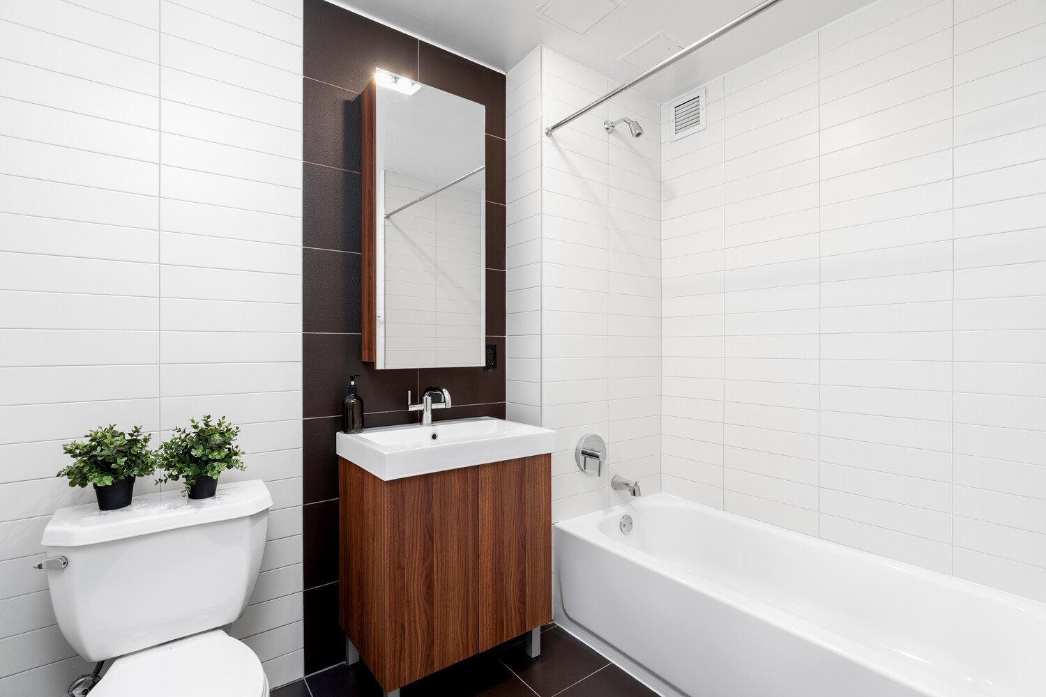 116 John Street, Apt 3202