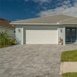 5252 Willow Lake Court | 5252 Willow Lake Court,  Sarasota,  FL  34233  United States