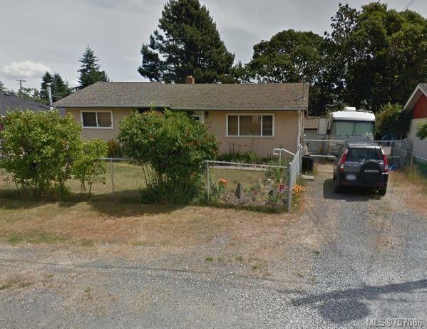 2827 Knotty Pine Rd, Langford