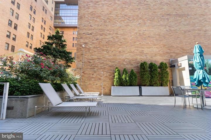 219-29 S 18th St Unit: 1620