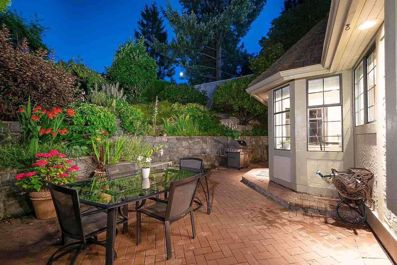 5467 Monte Bre Cres