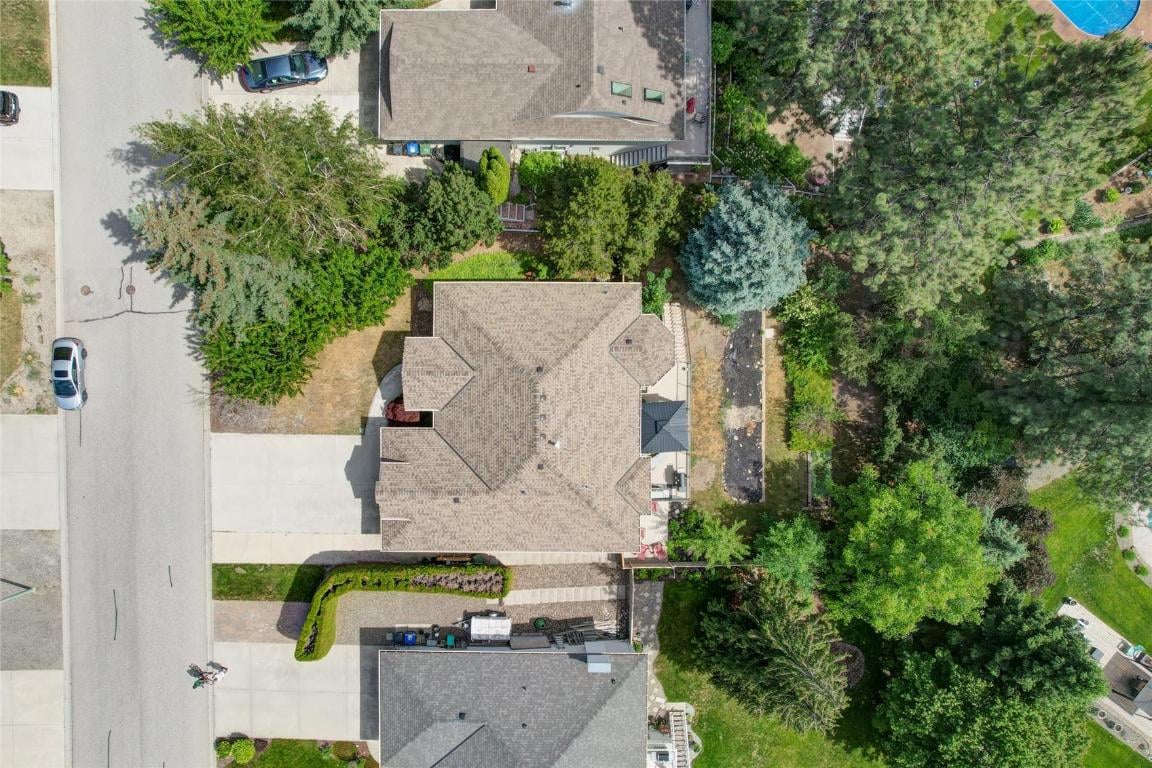 1139 Caledonia Wy