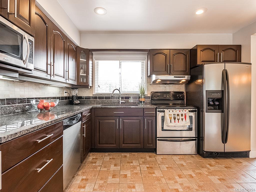 3913 Ansell Rd, Saanich