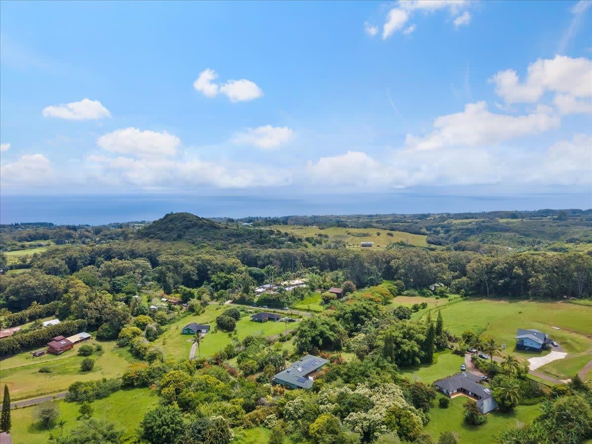 60 Koolau Rd  