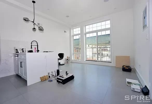 1161 Myrtle Avenue Unit: 3F