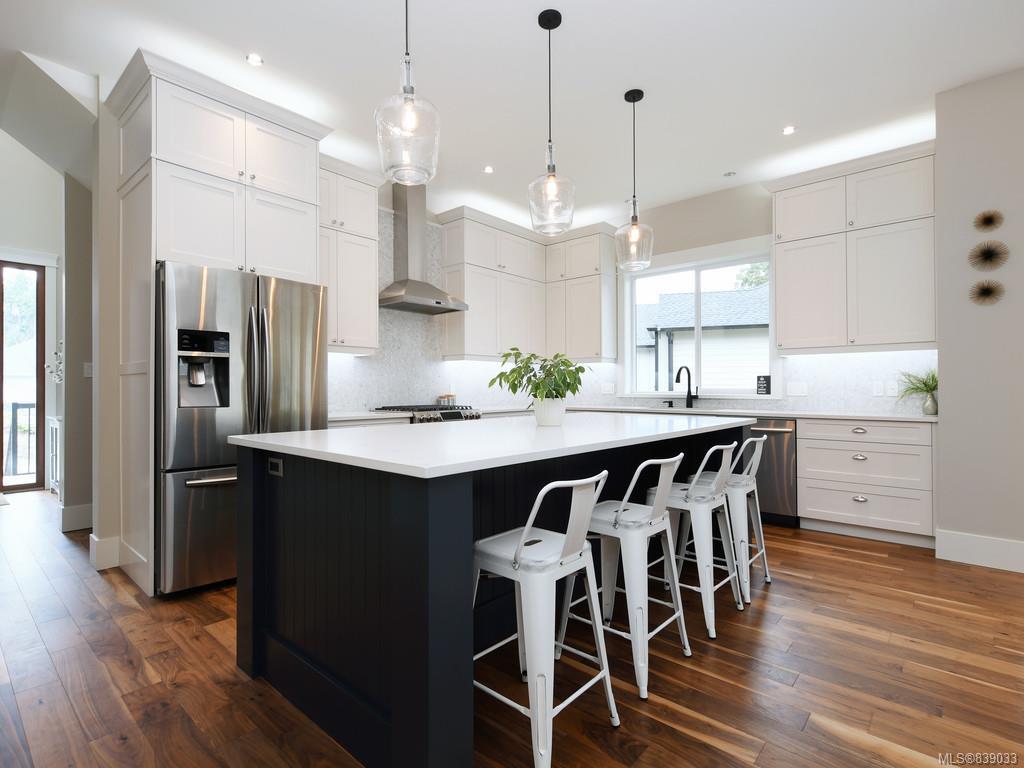 1401 Grand Forest Close