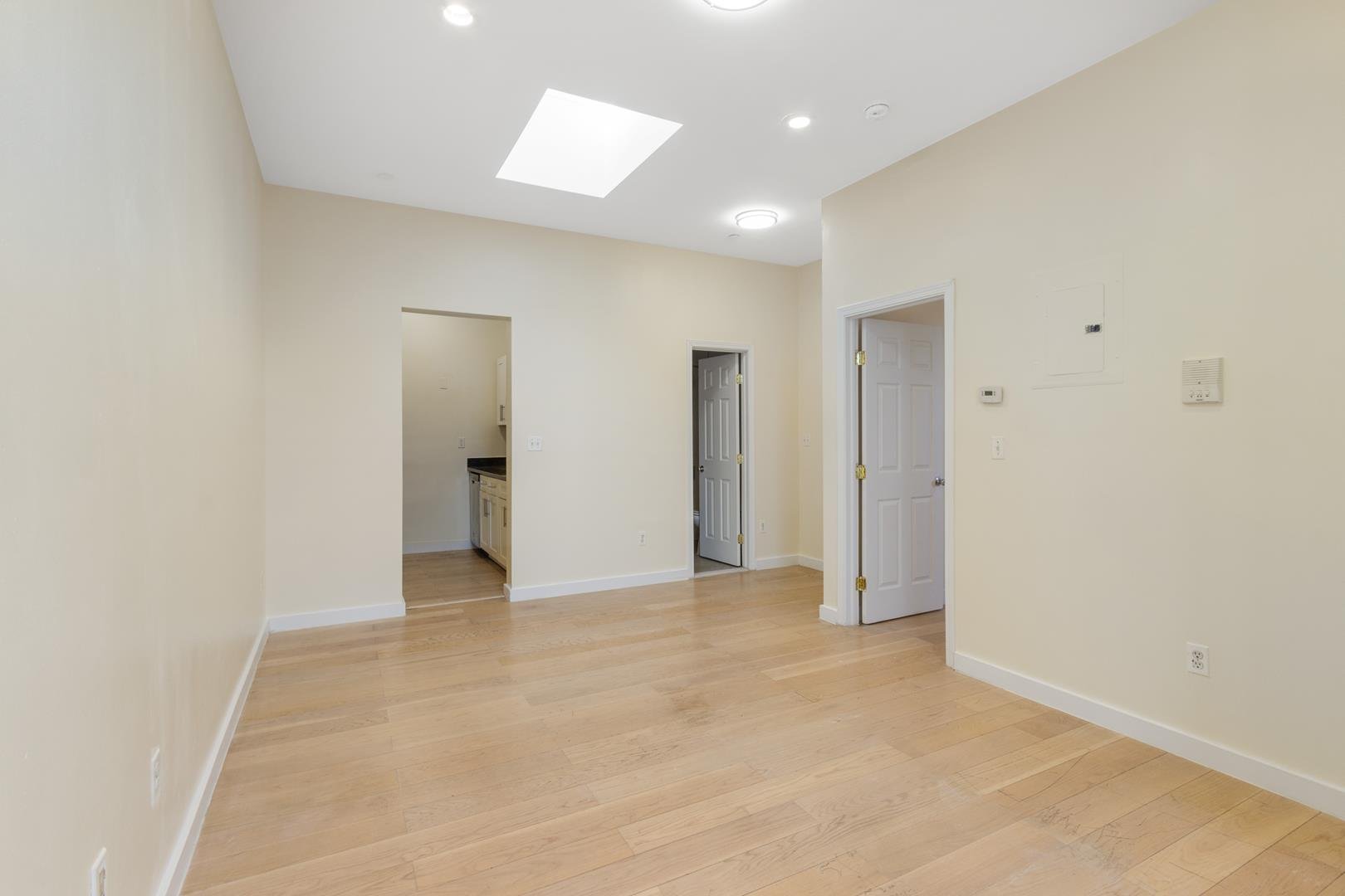 669 East 21st Street, Apt 4-R