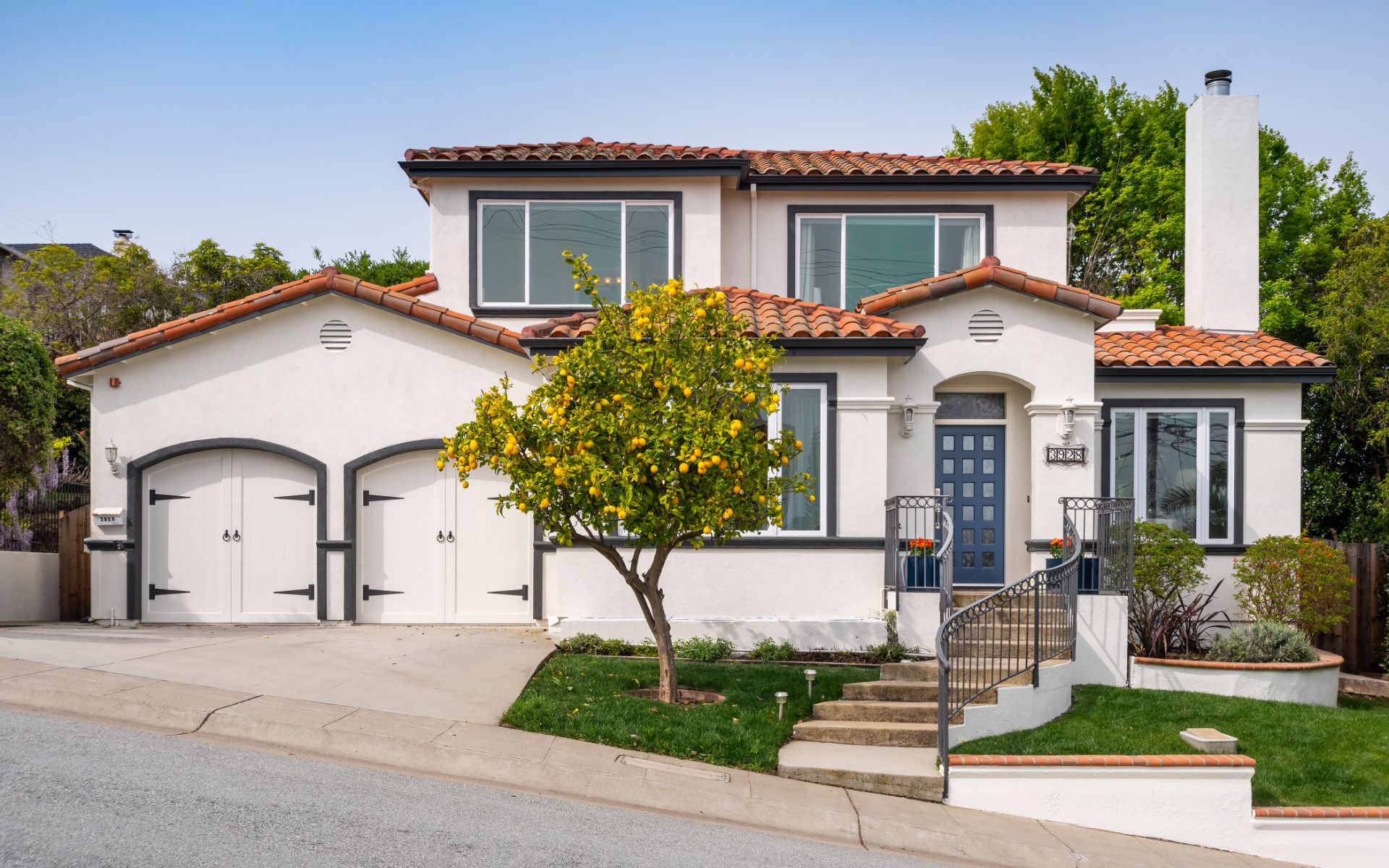 3928 Hacienda Street