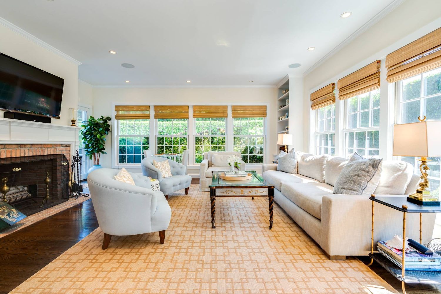 Modern Living & Historic Charm in Waterfront West Mecox