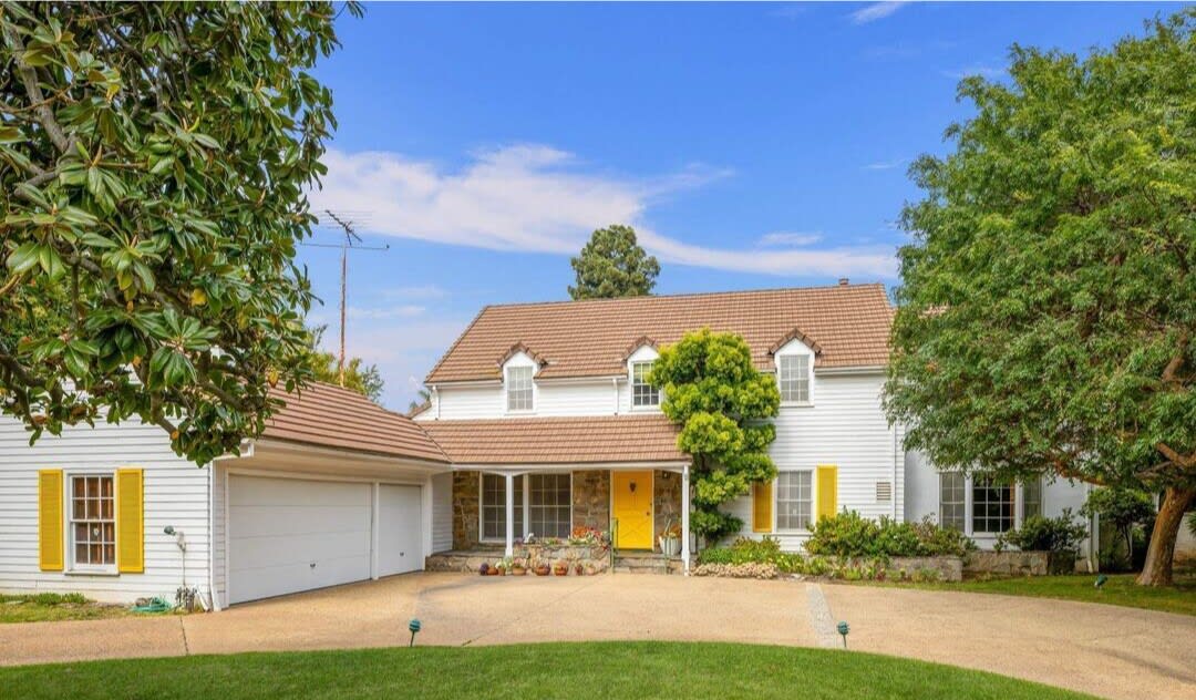 Betty White's Brentwood Home Sells Despite Potential Buyers Not Being Allowed Inside