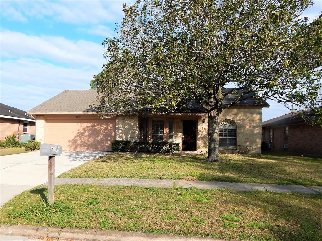 831 Voyager Dr