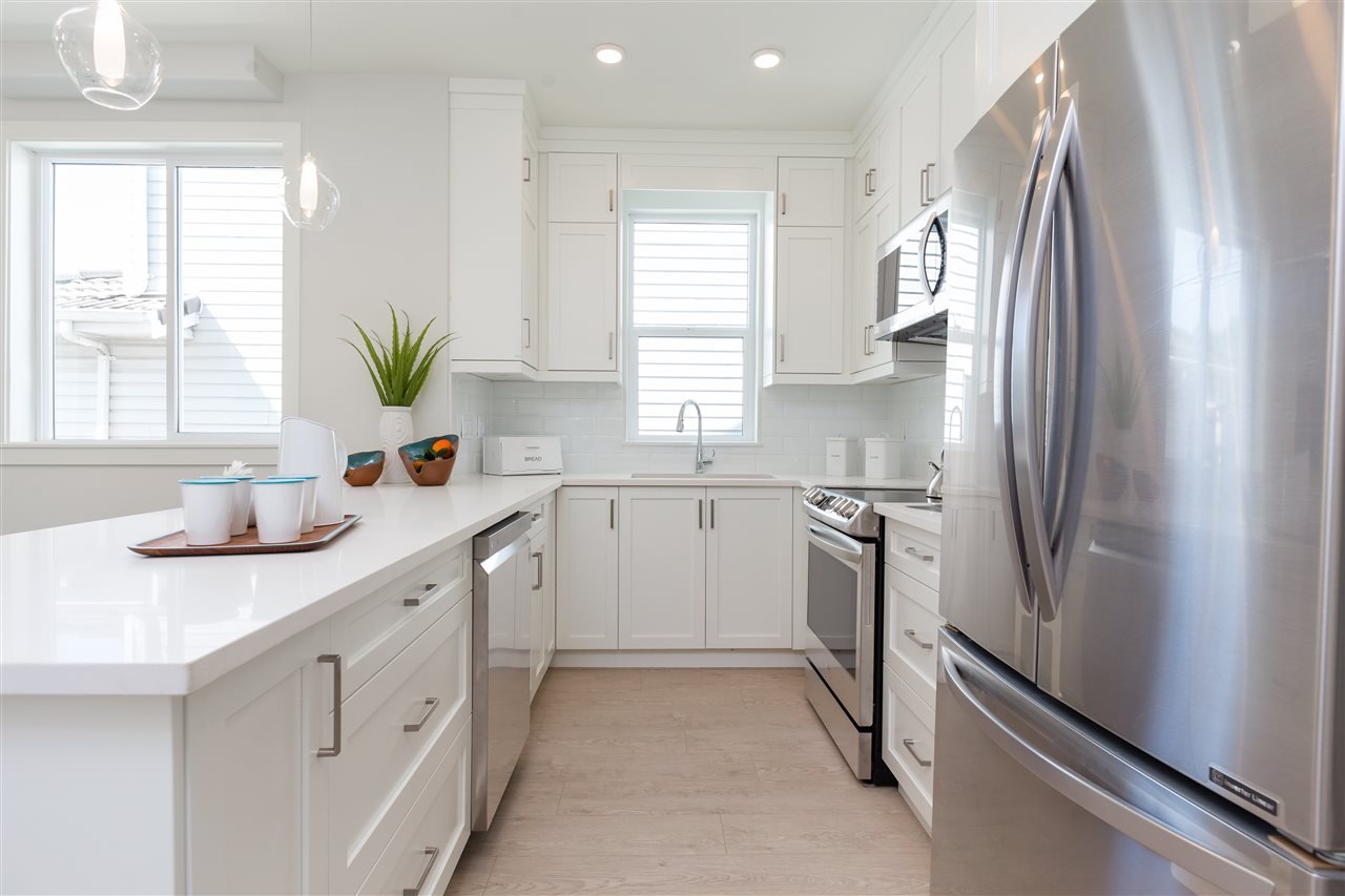 101-2763 Horley St