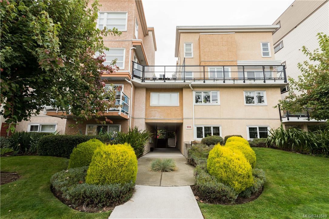 303-908 Brock Ave