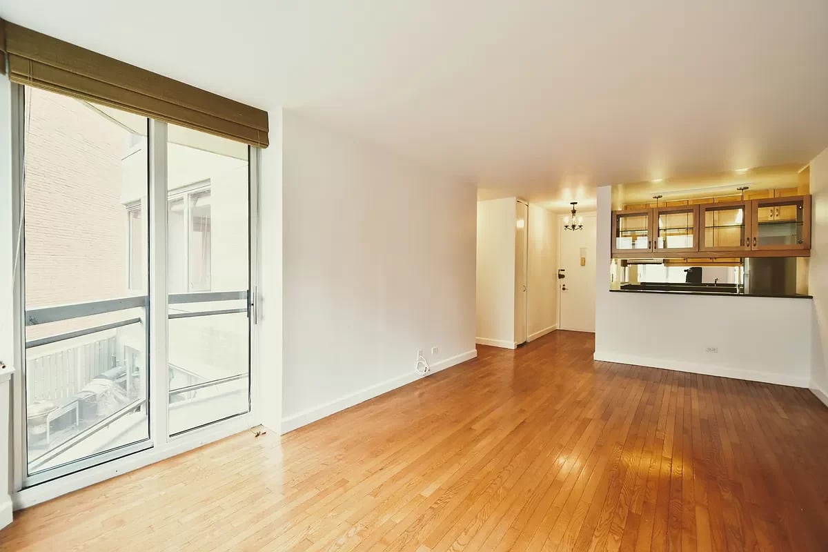 500 West 43rd Street Unit: 4K