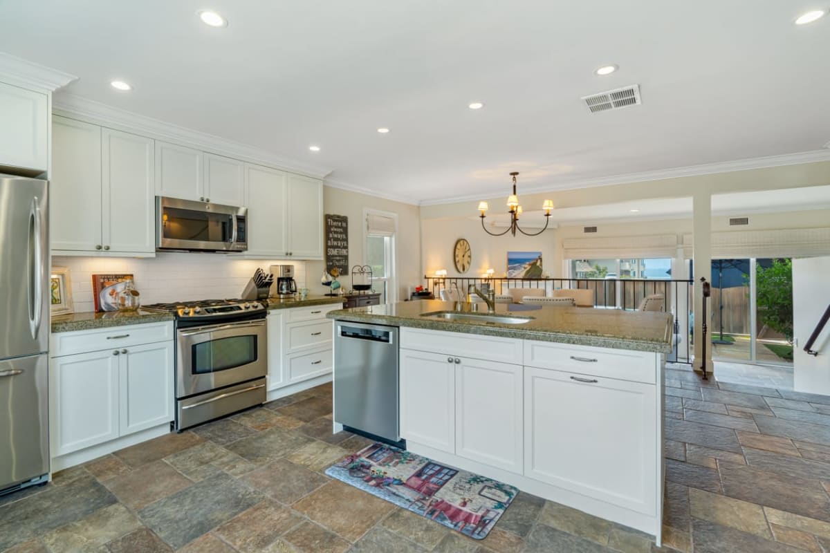 769 Ocean Surf Dr