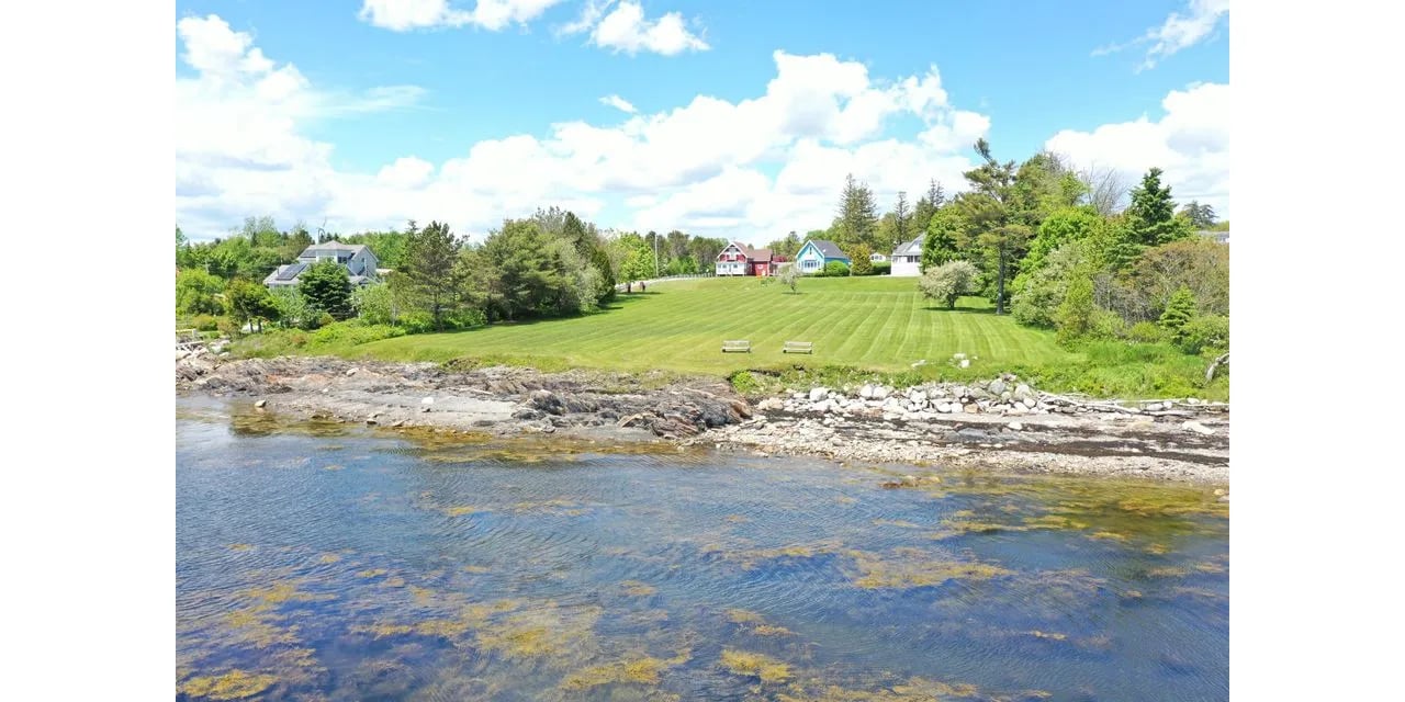 Land for Sale! 11 Summer Street, Searsport, Maine – $549,900