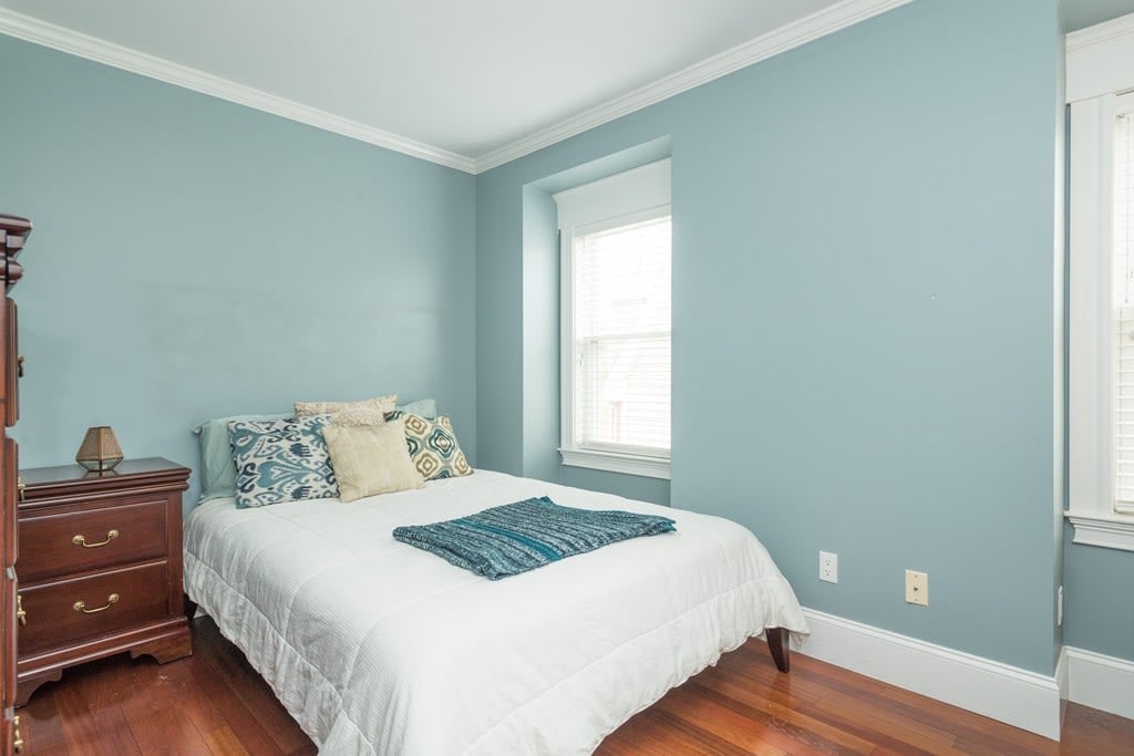 117 W 3rd St, Unit 3