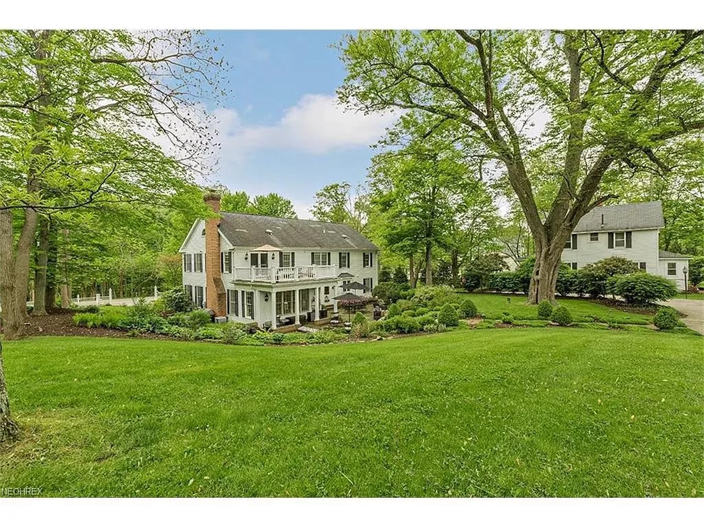 649 Chagrin River Rd