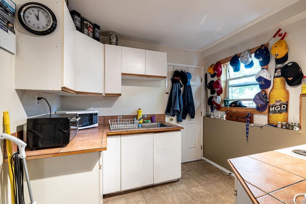 2434 Otter Point Rd, Sooke