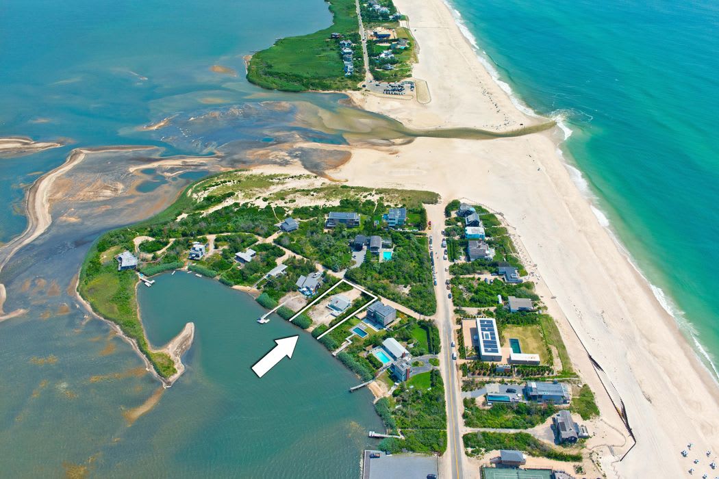 Bay Front Beach Bungalow on Flying Point