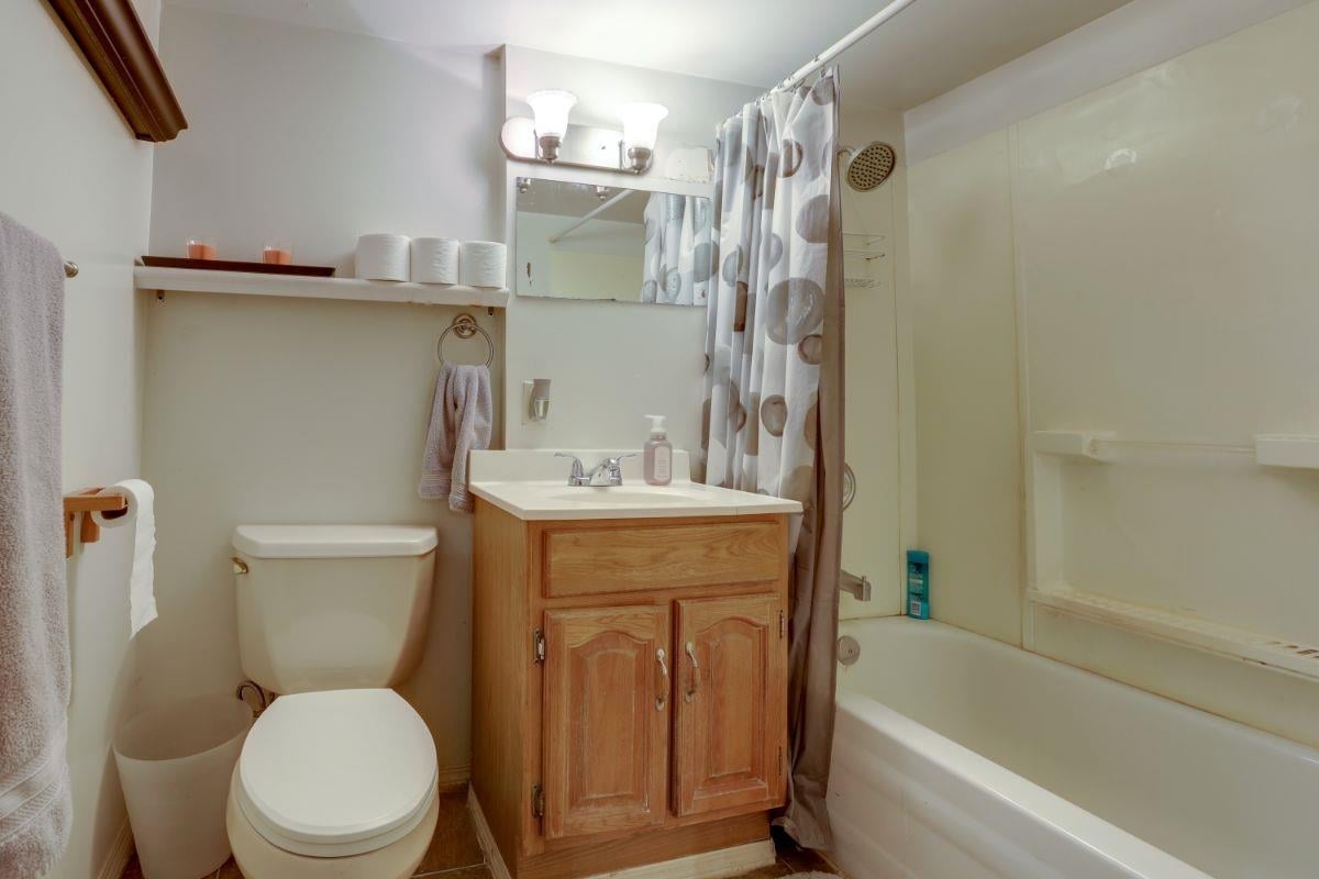 7474 Cariboo Road Rd, Burnaby