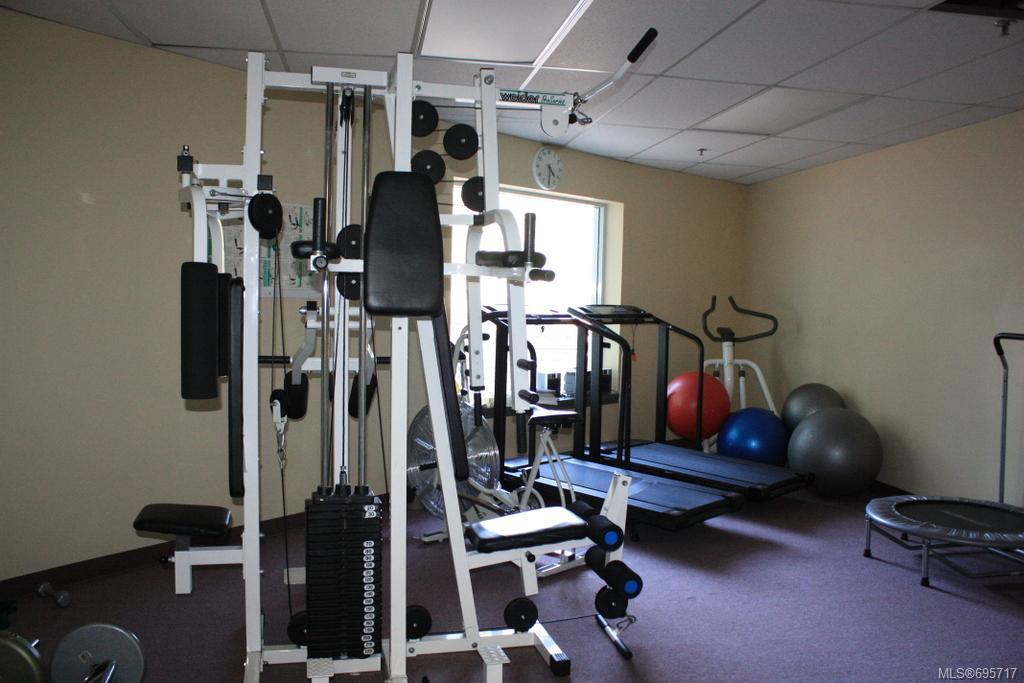 203-1083 Tillicum Rd