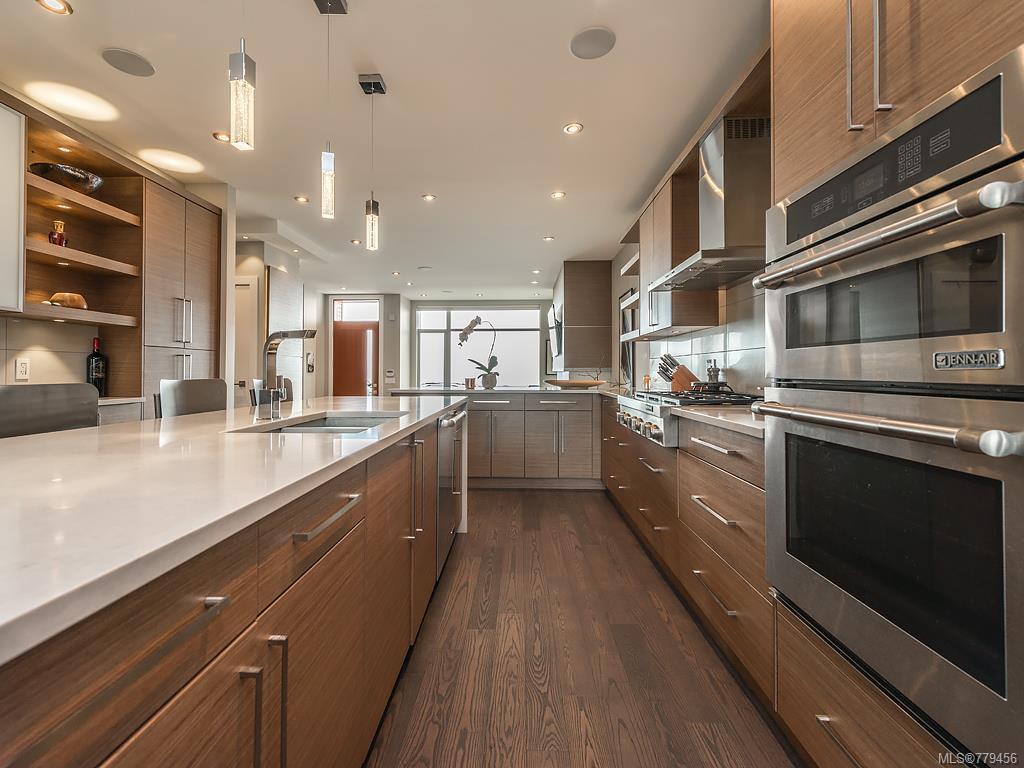 1-408 Dallas Rd
