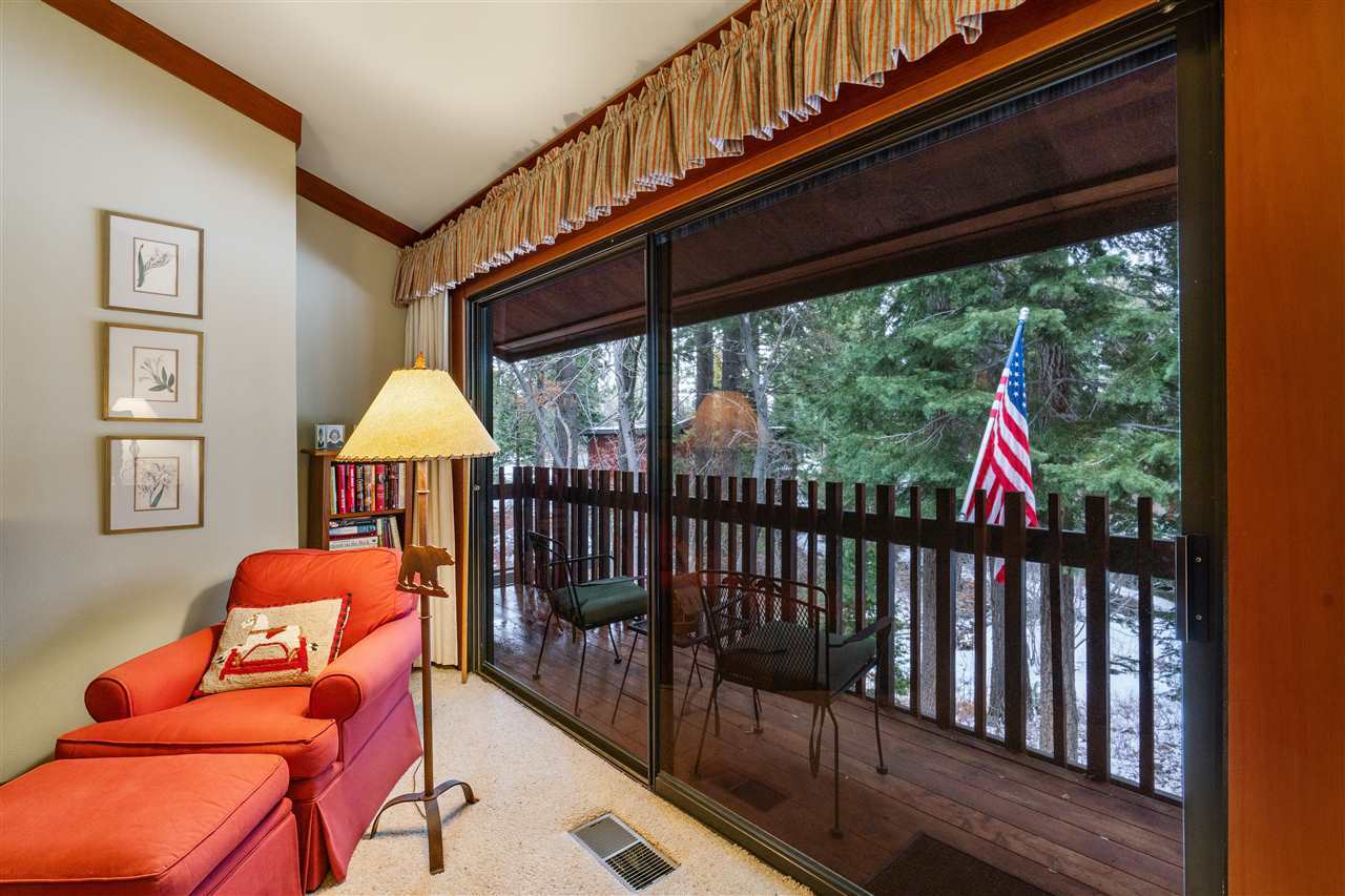 3600 N Lake Blvd #11