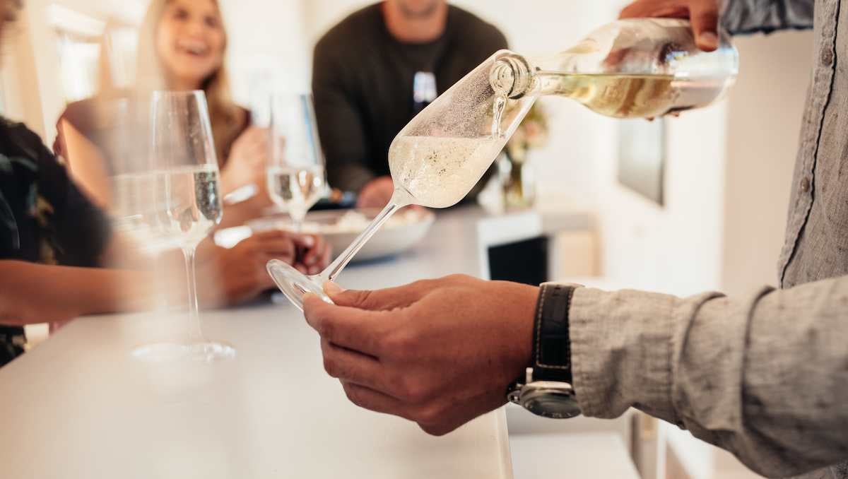 Tips to Throwing a Housewarming Party