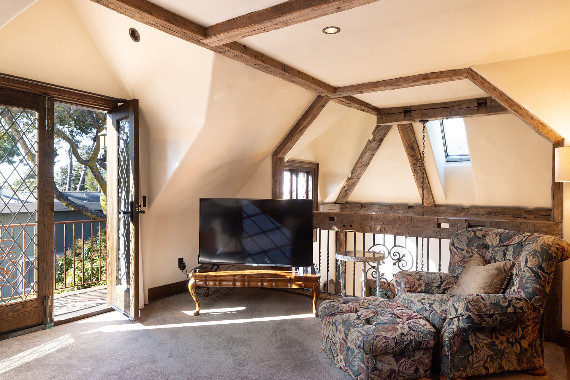 Charming Carmel Cottage - 2nd Ave 2 SE of Santa Fe