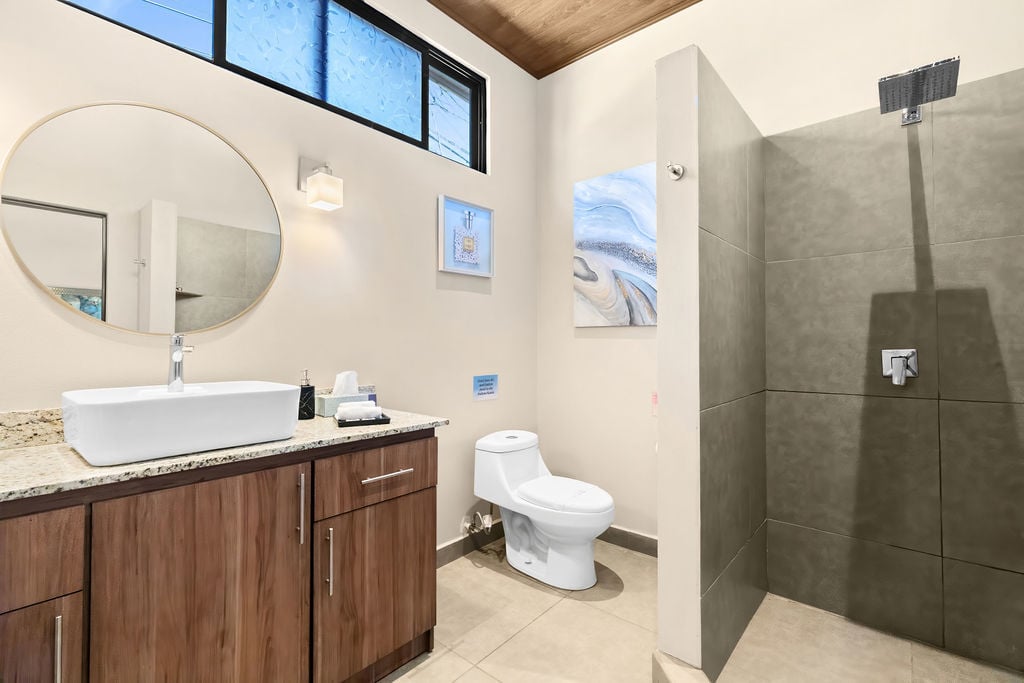 Mixed Use Income Property, Tamarindo, Guanacaste