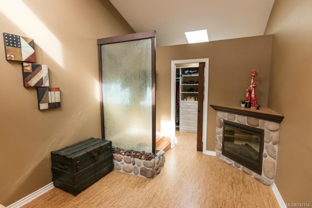 28 Falstaff Pl