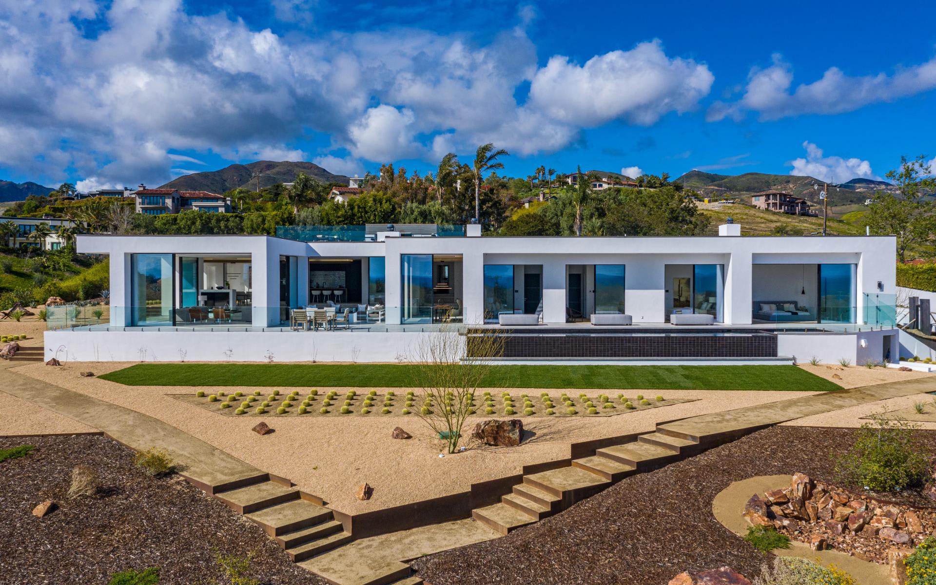 6329 ZUMIREZ DR