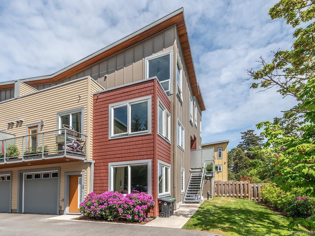 17-235 Island Hwy