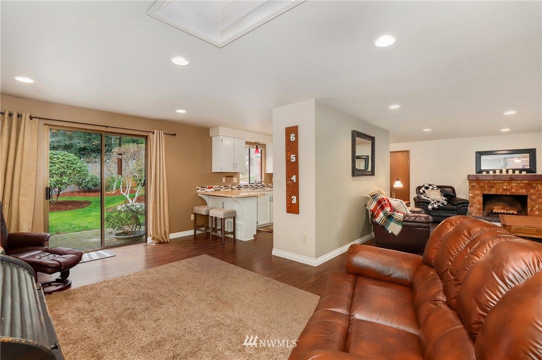 8102 24th Dr
