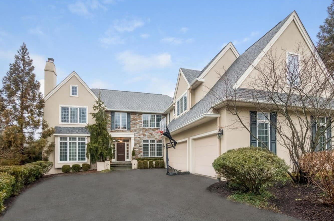 109 Laurier Pl