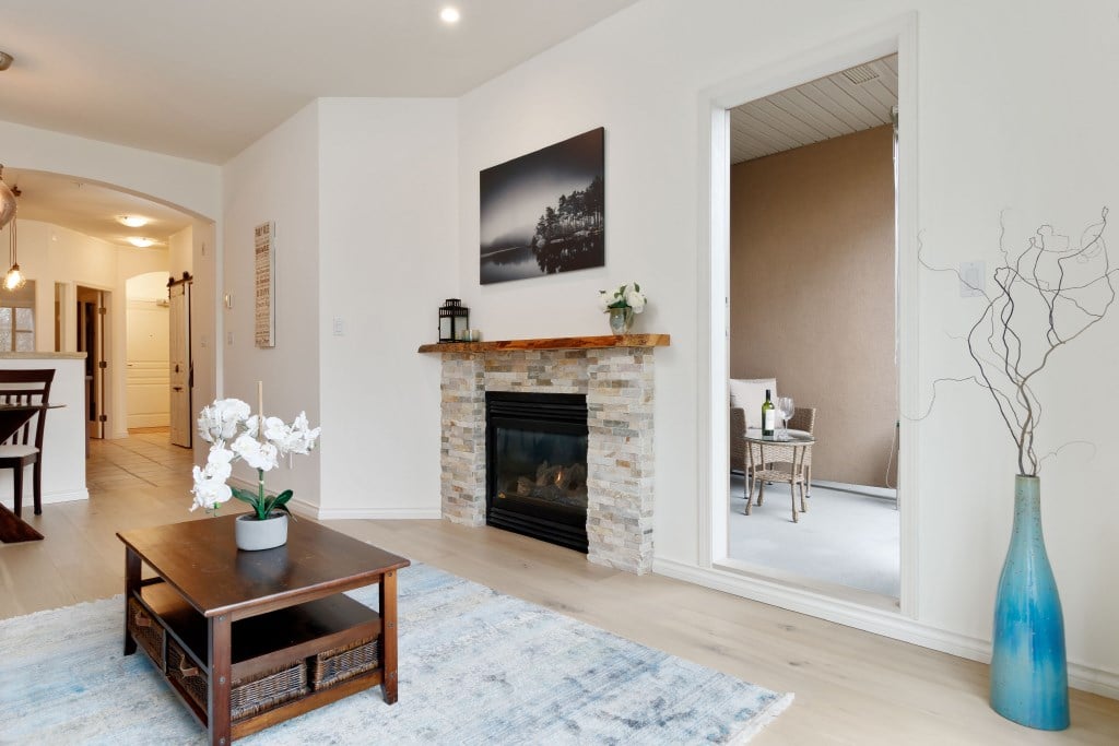 262-2175 Salal Dr