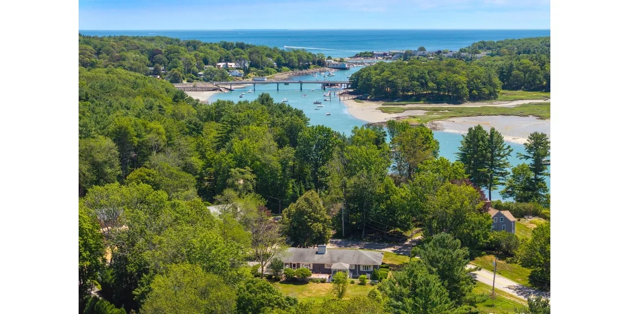 New Listing! 119 Lindsay Road, York, ME 03909-$1,525,000