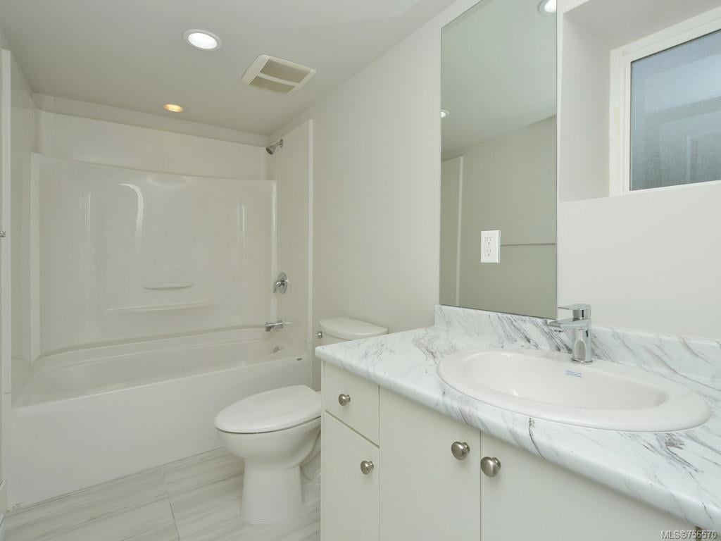 1212 Pearce Cres