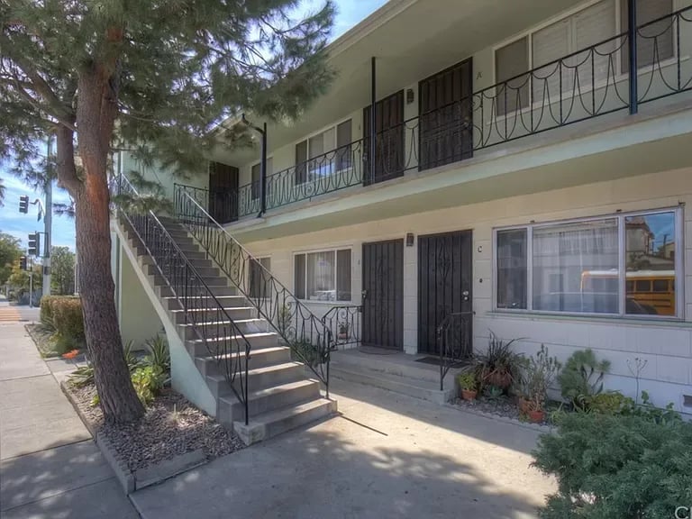 601 Olive Ave # H