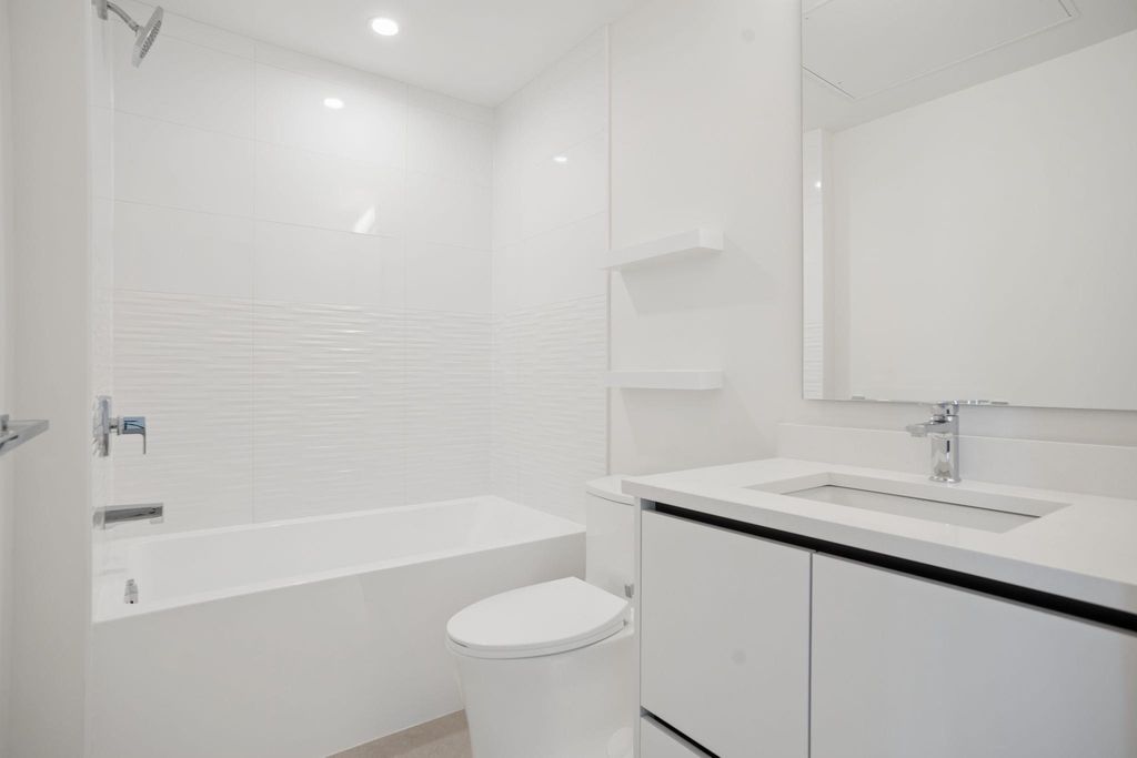 8398 Oak Street 204, Vancouver