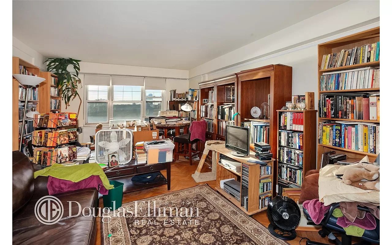 180 Cabrini Boulevard Unit: 112