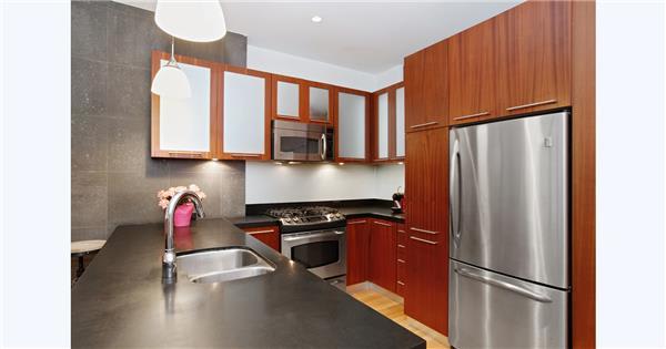 59 John St Unit: 4D