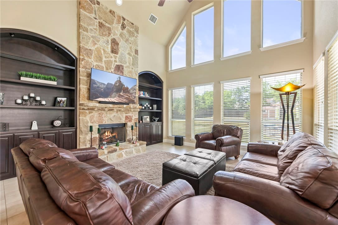 12224 Lostwood Cir