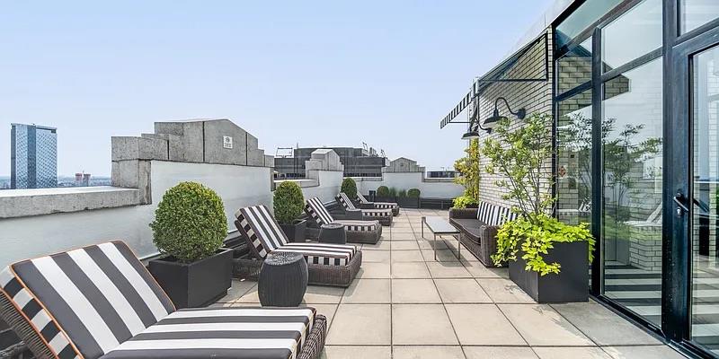 116 John Street, Apt 3205
