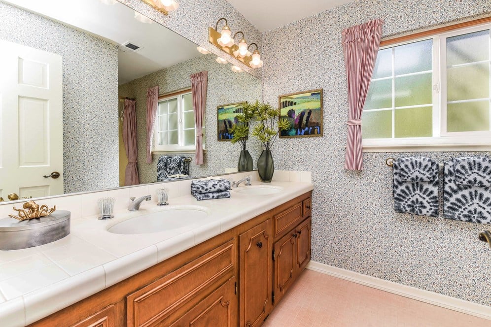 Fabulous Sycamore Home!