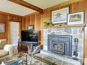 3900 Cadboro Bay Rd