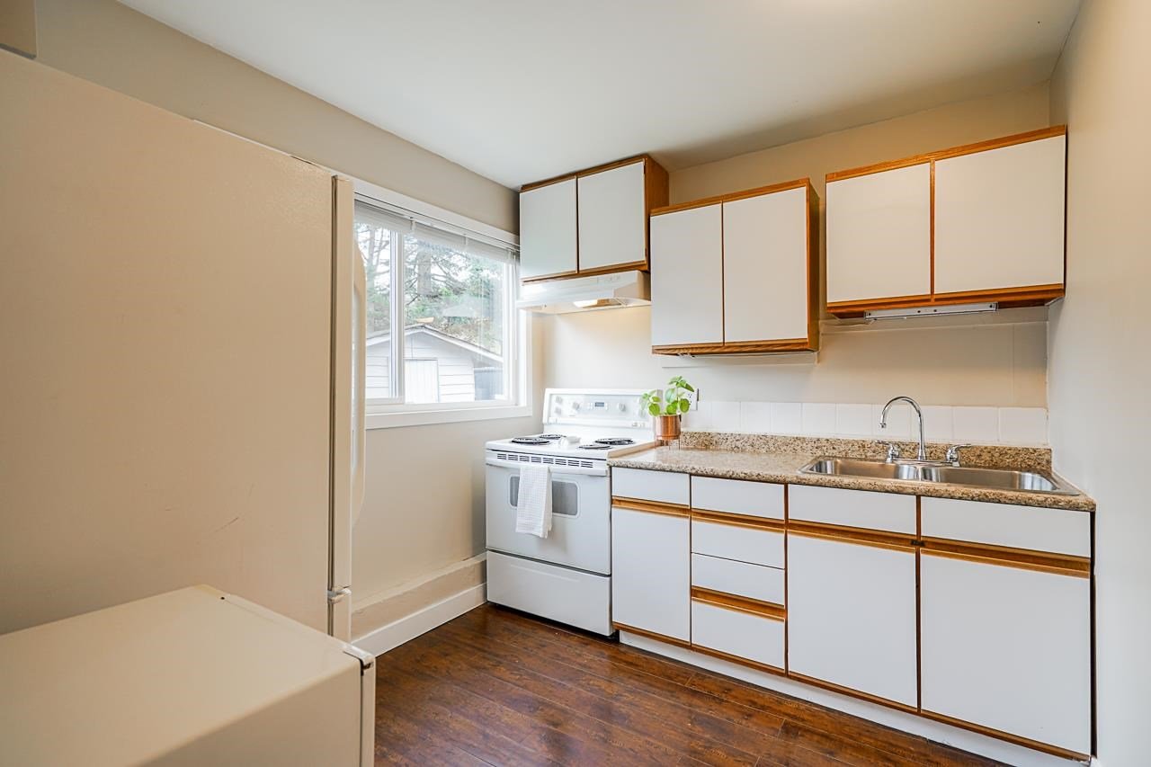 1288 Victoria Dr